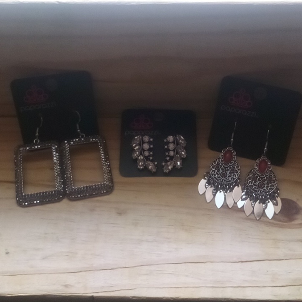3pk. Earrings